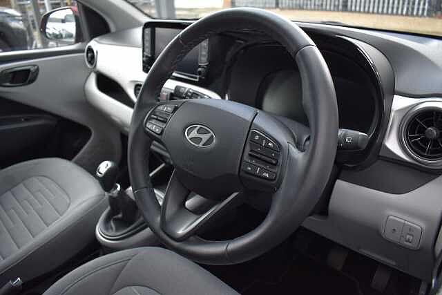Hyundai i10 1.0 [63] Premium 5dr [Nav]