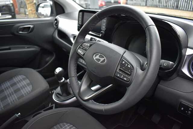 Hyundai i10 1.2 [79] Premium 5dr [Nav]
