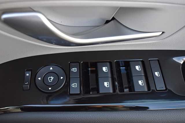 Hyundai TUCSON 1.6T Hybrid Ultimate 5dr Auto Grey