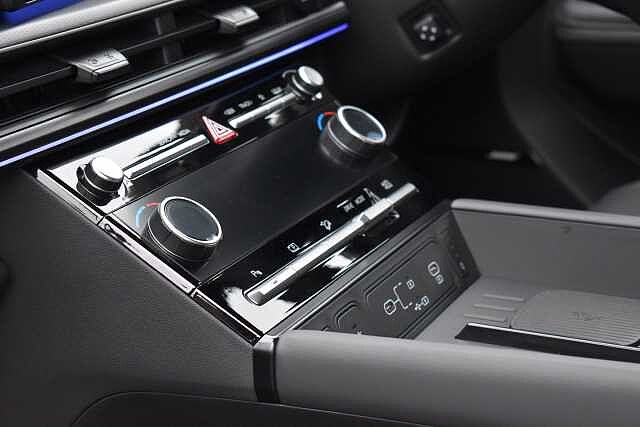 Hyundai SANTA FE 1.6 TGDi Hybrid Calligraphy 5dr Auto Black