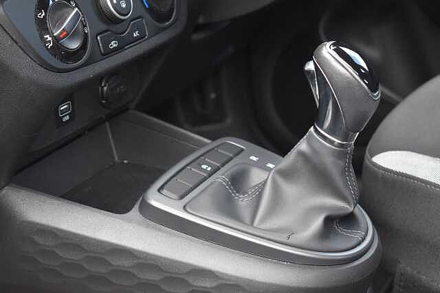 Hyundai i10 1.2 MPi SE Connect 5dr Auto