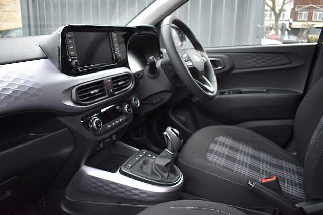 Hyundai i10 1.2 [79] Premium 5dr Auto [Nav]