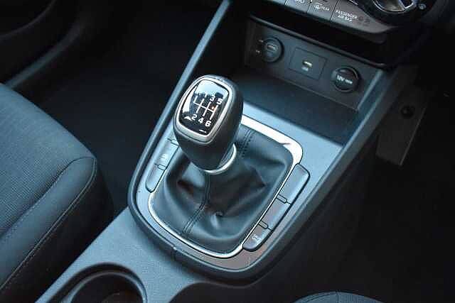 Hyundai KONA 1.0 TGDi 48V MHEV SE Connect 5dr