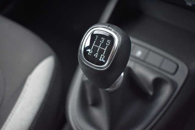 Hyundai i10 1.2 Advance 5dr