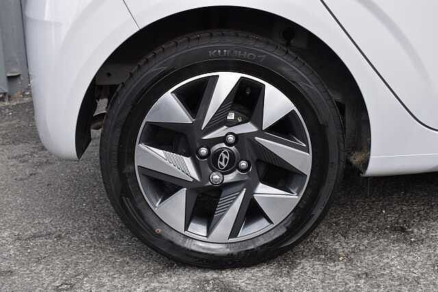 Hyundai i10 1.2 Advance 5dr