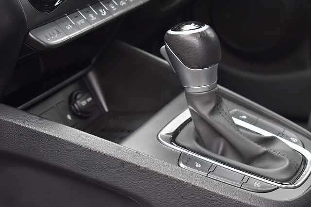 Hyundai KONA 1.6 GDi Hybrid Premium 5dr DCT Grey