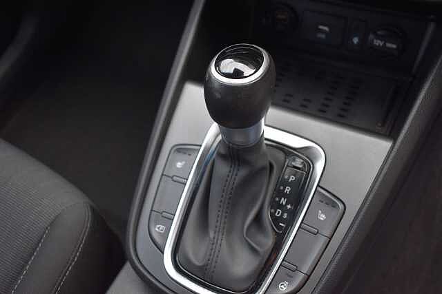 Hyundai KONA 1.6 GDi Hybrid Premium 5dr DCT Grey
