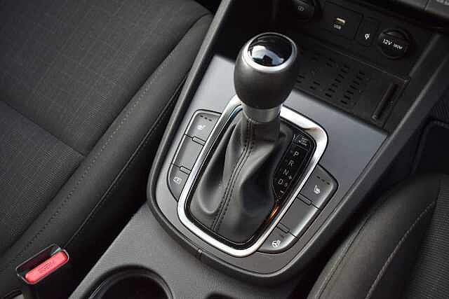 Hyundai KONA 1.6 GDi Hybrid Premium 5dr DCT