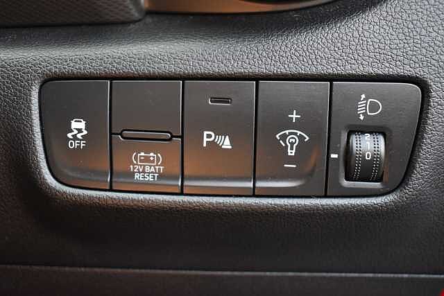 Hyundai KONA 1.6 GDi Hybrid Premium 5dr DCT